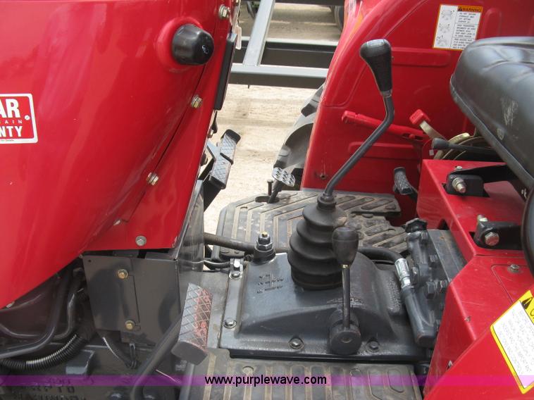 image for item K8619 2010 Mahindra 4025 tractor
