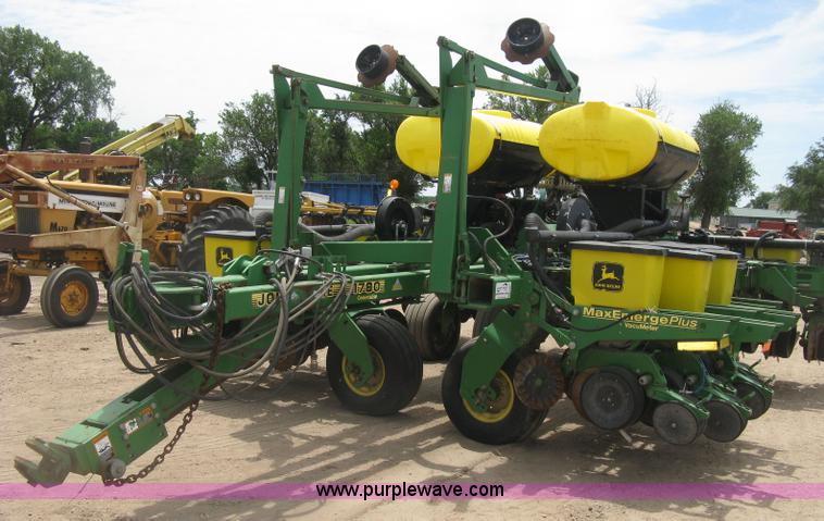 image for item K8621 John Deere 1780 planter