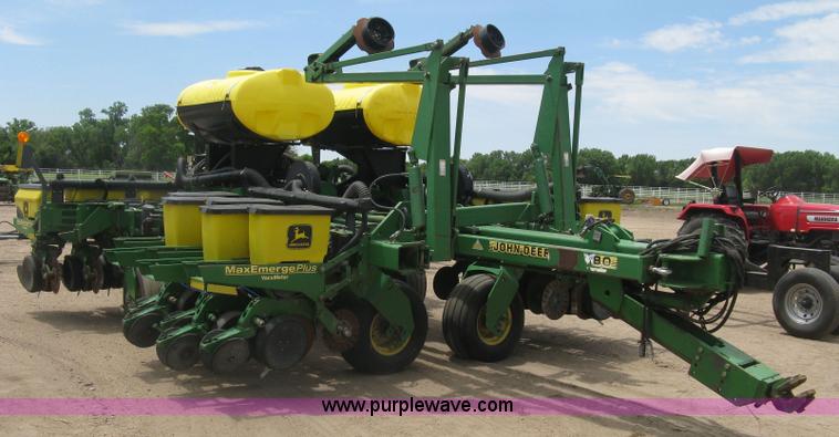 image for item K8621 John Deere 1780 planter