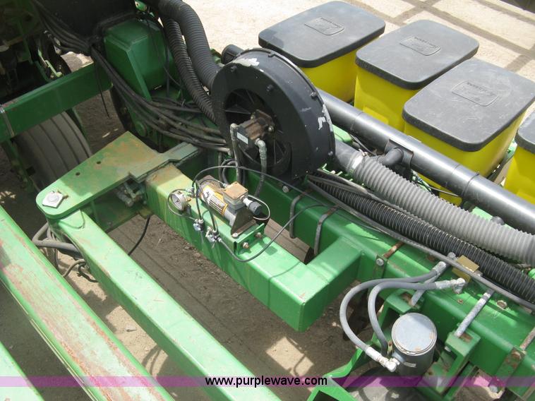 image for item K8621 John Deere 1780 planter