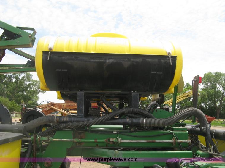 image for item K8621 John Deere 1780 planter