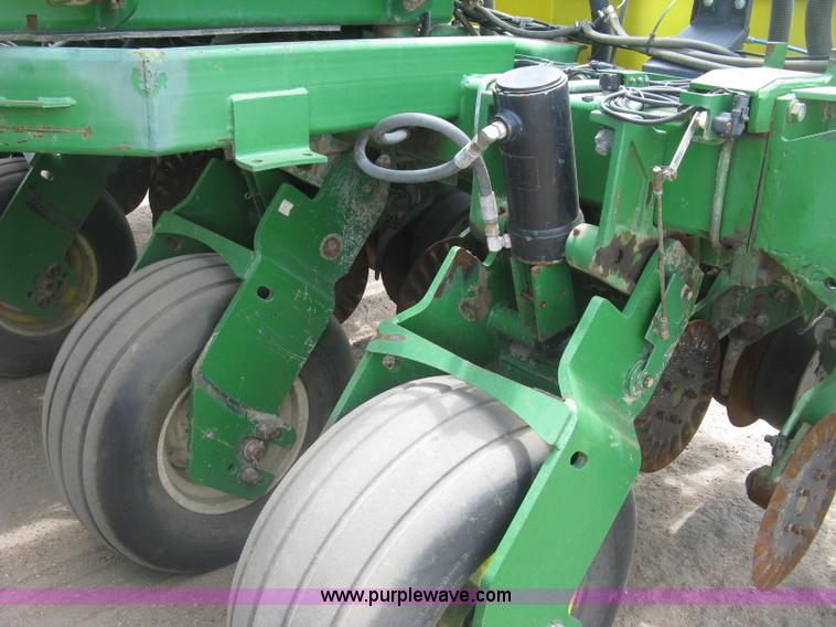 image for item K8621 John Deere 1780 planter