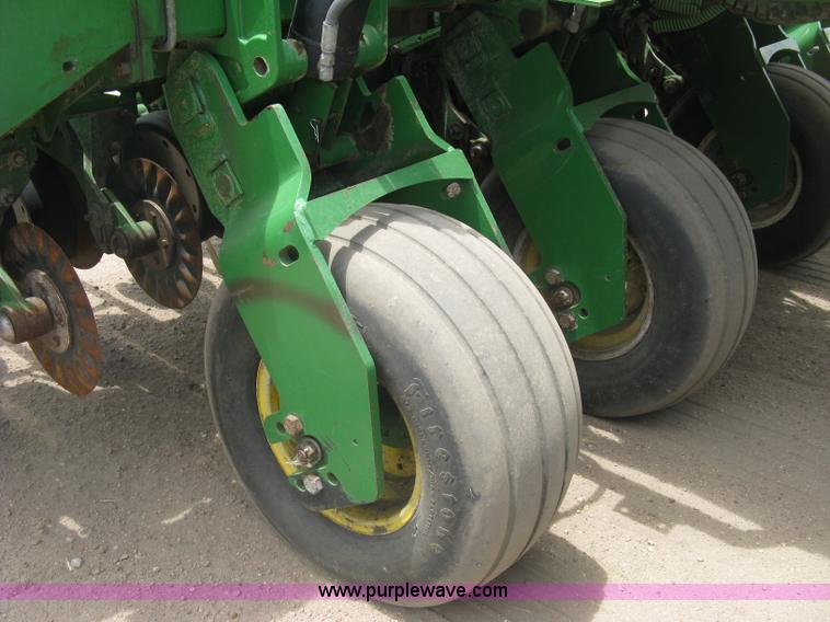 image for item K8621 John Deere 1780 planter