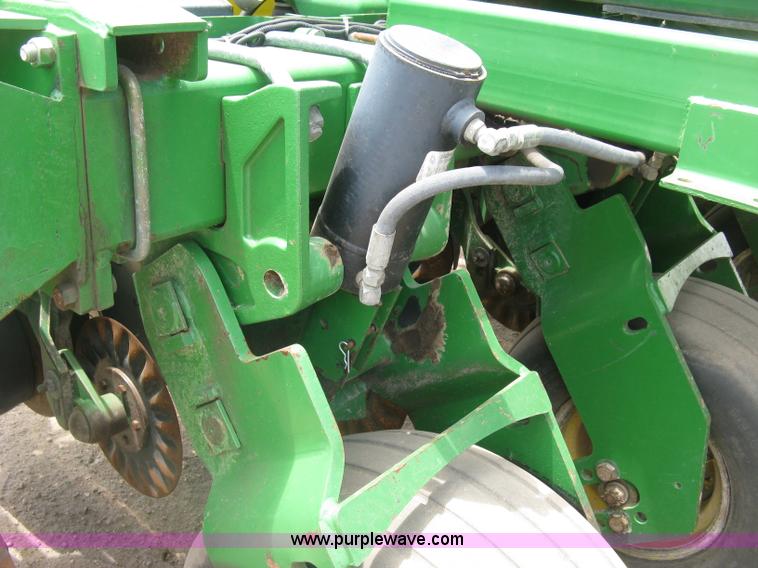 image for item K8621 John Deere 1780 planter
