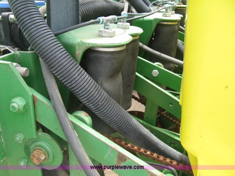 image for item K8621 John Deere 1780 planter