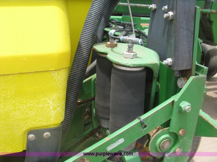 image for item K8621 John Deere 1780 planter