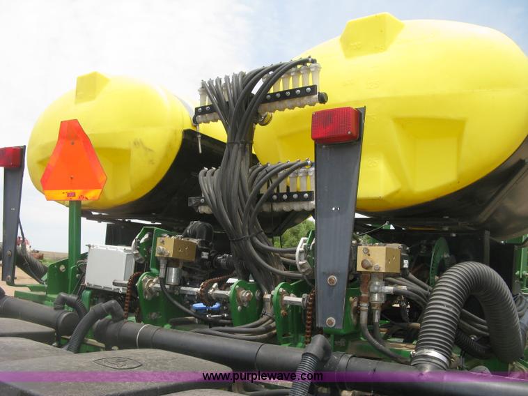 image for item K8621 John Deere 1780 planter