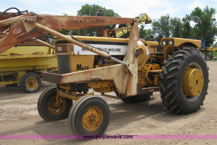 image for item K8623 Minneapolis Moline Super M670 tractor