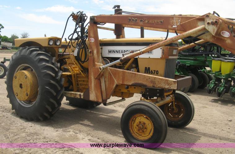 image for item K8623 Minneapolis Moline Super M670 tractor