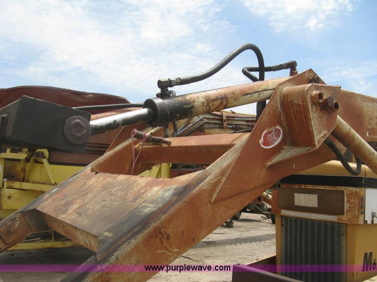 image for item K8623 Minneapolis Moline Super M670 tractor