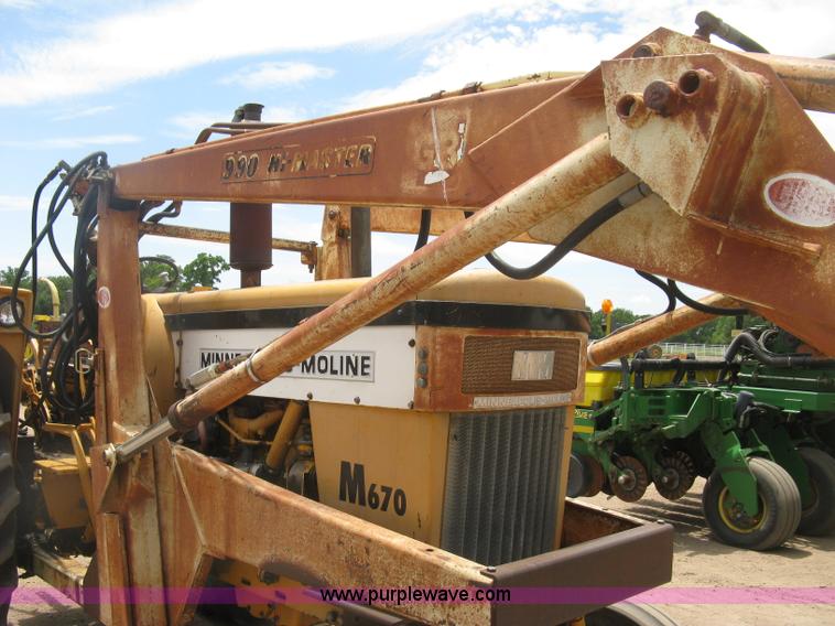 image for item K8623 Minneapolis Moline Super M670 tractor