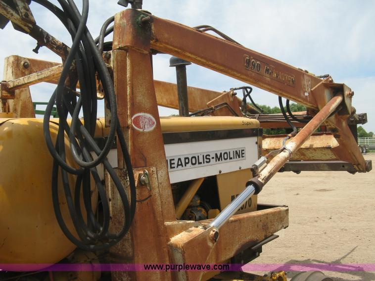 image for item K8623 Minneapolis Moline Super M670 tractor