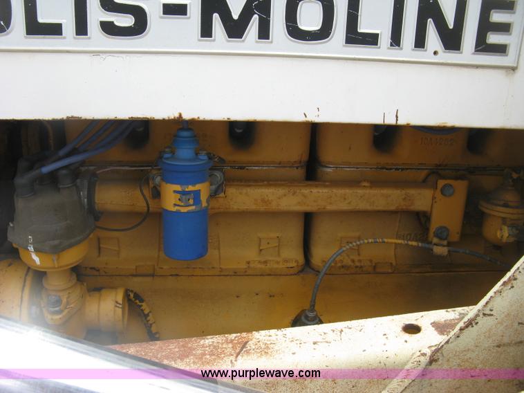 image for item K8623 Minneapolis Moline Super M670 tractor