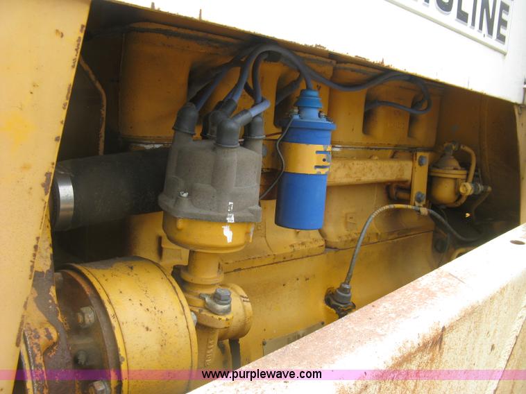 image for item K8623 Minneapolis Moline Super M670 tractor