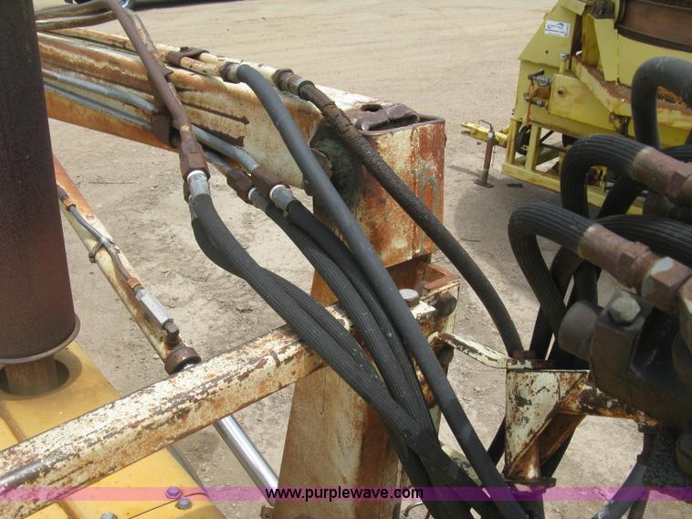 image for item K8623 Minneapolis Moline Super M670 tractor