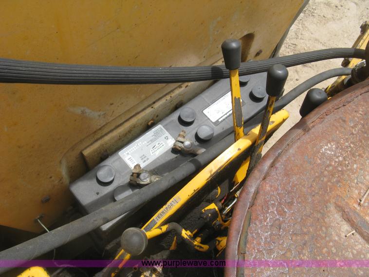 image for item K8623 Minneapolis Moline Super M670 tractor