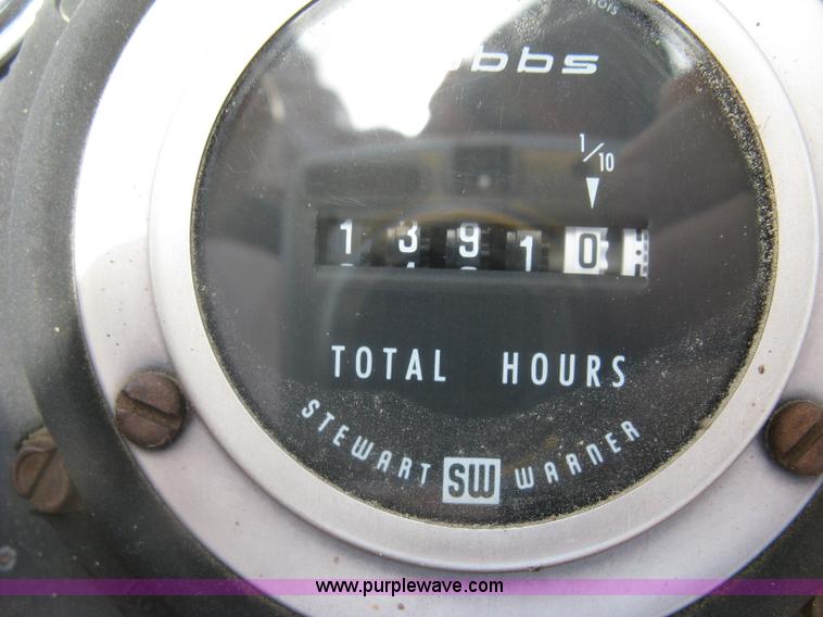 image for item K8623 Minneapolis Moline Super M670 tractor