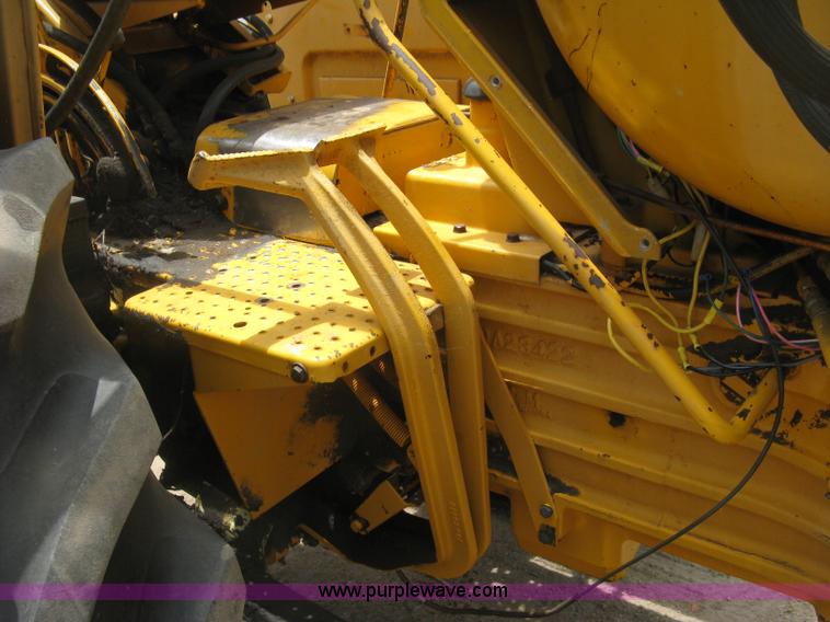 image for item K8623 Minneapolis Moline Super M670 tractor