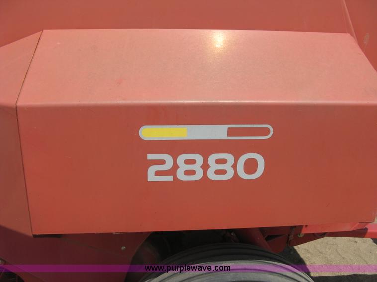 image for item K8633 2001 Gehl 2880 round baler