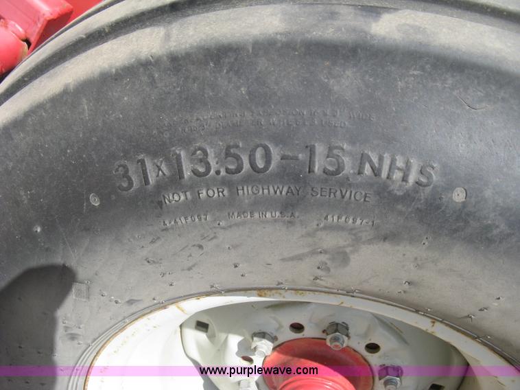 image for item K8633 2001 Gehl 2880 round baler