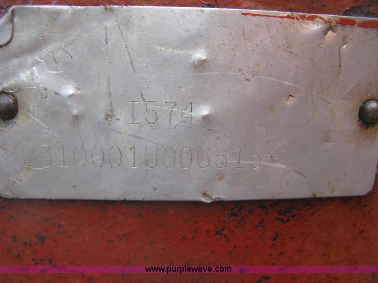 image for item K8642 1972 International 574 tractor