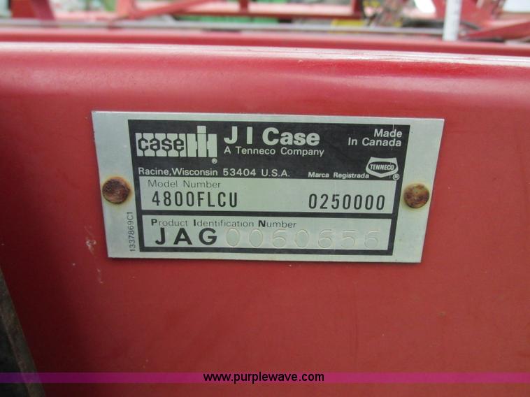 image for item R9306 Case IH 4800 Vibra Shank field cultivator