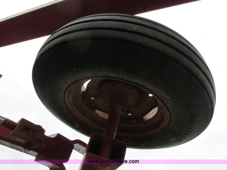 image for item R9306 Case IH 4800 Vibra Shank field cultivator