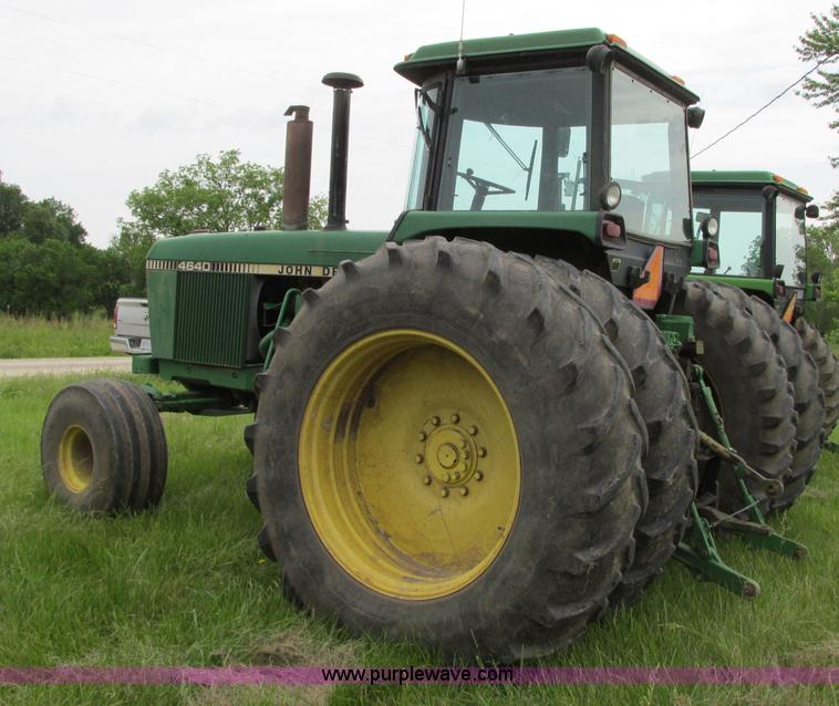 image for item R9307 1982 John Deere 4640 tractor