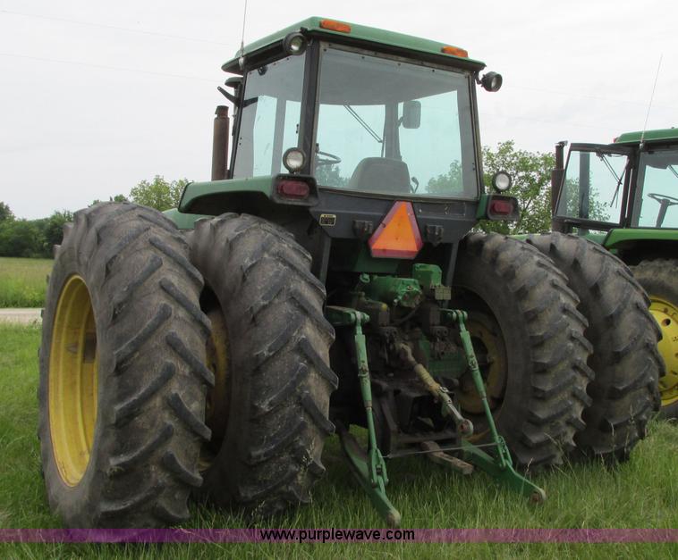 image for item R9307 1982 John Deere 4640 tractor