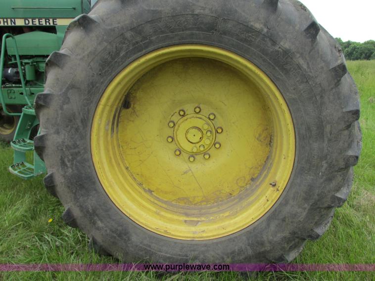 image for item R9307 1982 John Deere 4640 tractor