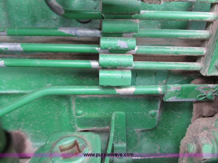 image for item R9307 1982 John Deere 4640 tractor
