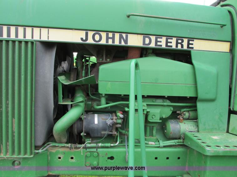 image for item R9307 1982 John Deere 4640 tractor
