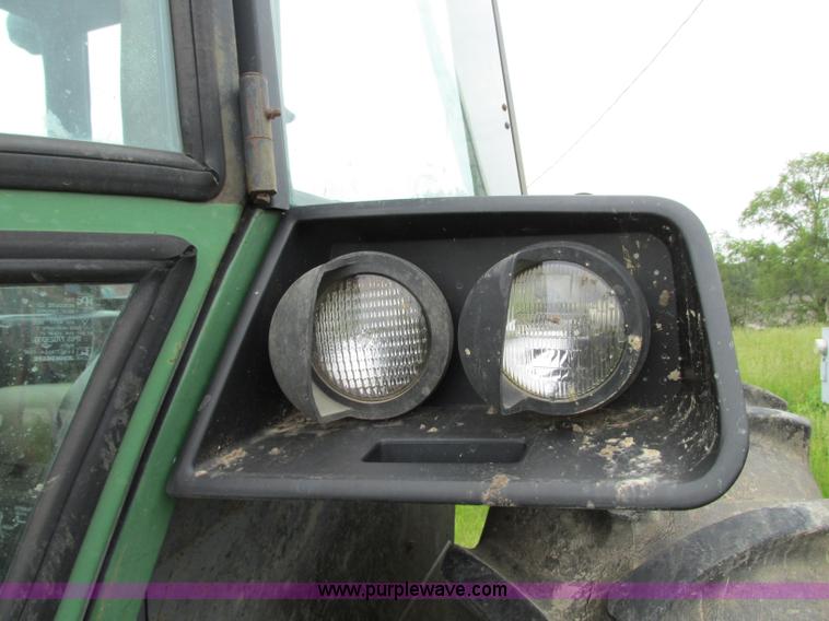 image for item R9307 1982 John Deere 4640 tractor