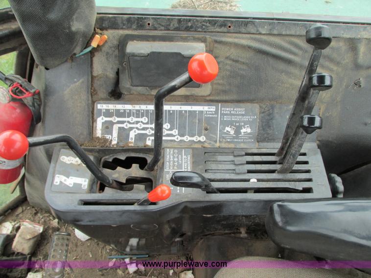 image for item R9307 1982 John Deere 4640 tractor