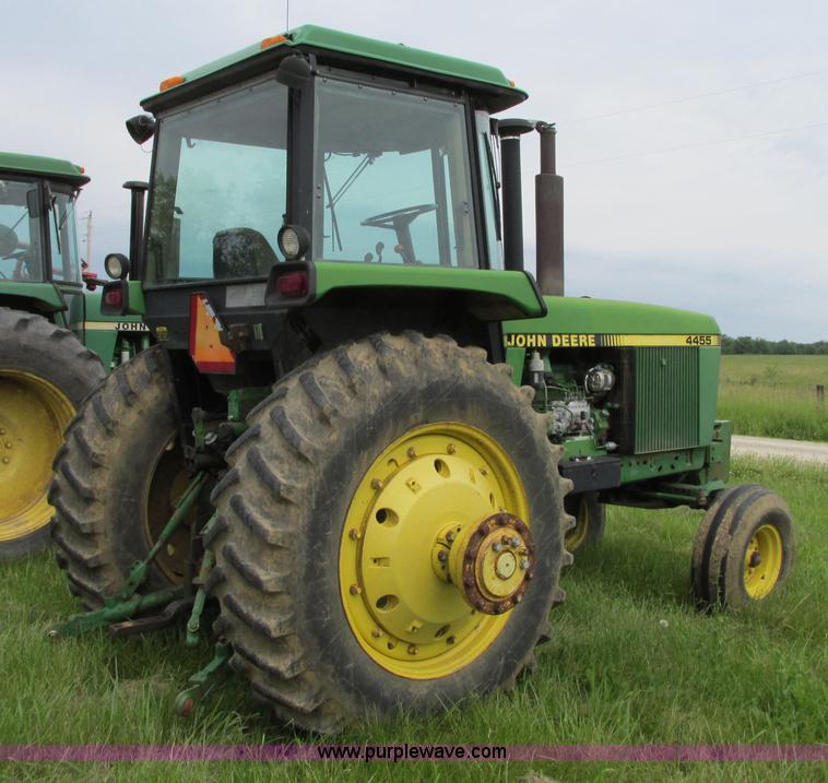 image for item R9308 1989 John Deere 4455 tractor