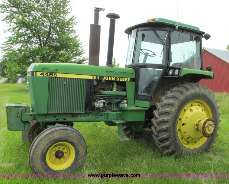 image for item R9308 1989 John Deere 4455 tractor