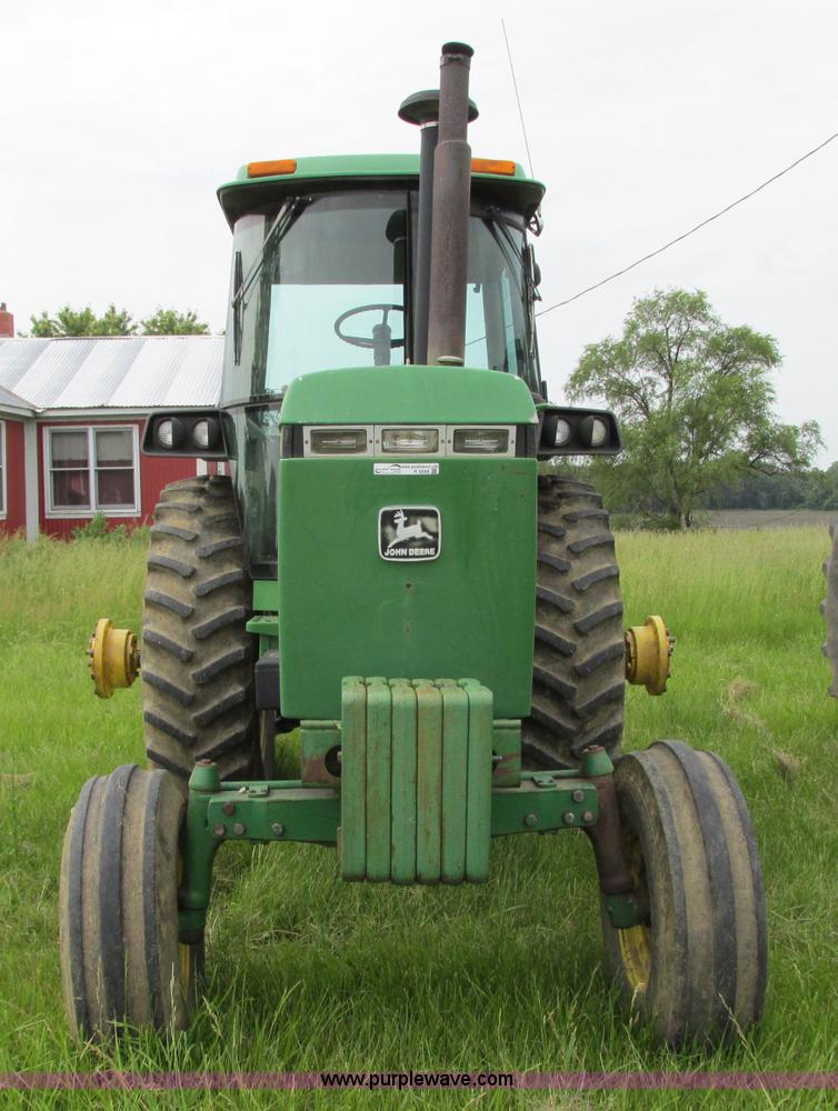 image for item R9308 1989 John Deere 4455 tractor