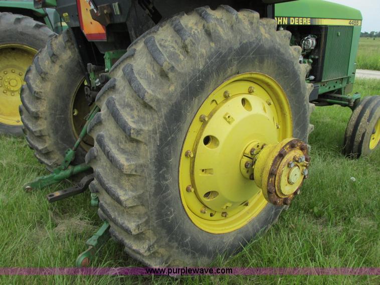 image for item R9308 1989 John Deere 4455 tractor
