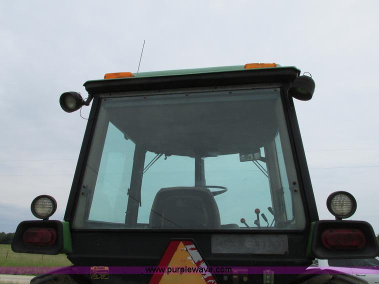 image for item R9308 1989 John Deere 4455 tractor