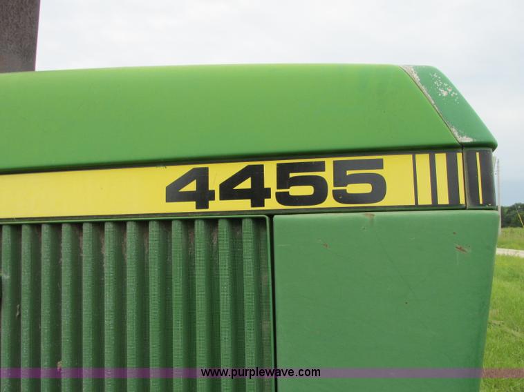image for item R9308 1989 John Deere 4455 tractor