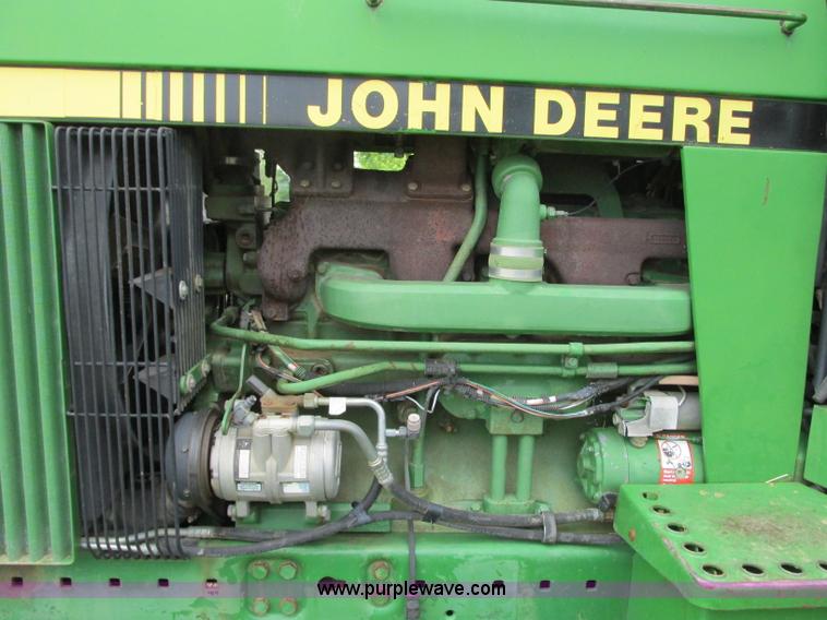 image for item R9308 1989 John Deere 4455 tractor