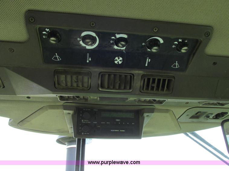 image for item R9308 1989 John Deere 4455 tractor