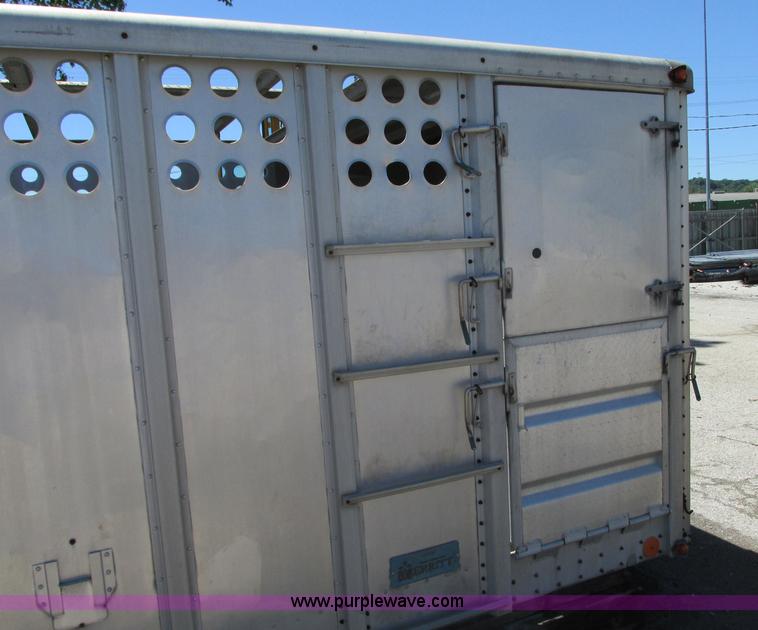 image for item R9309 Merritt aluminum cattle box