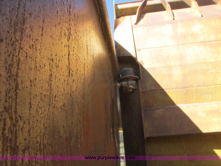 image for item A8805 1964 Caterpillar 631B conventional scraper