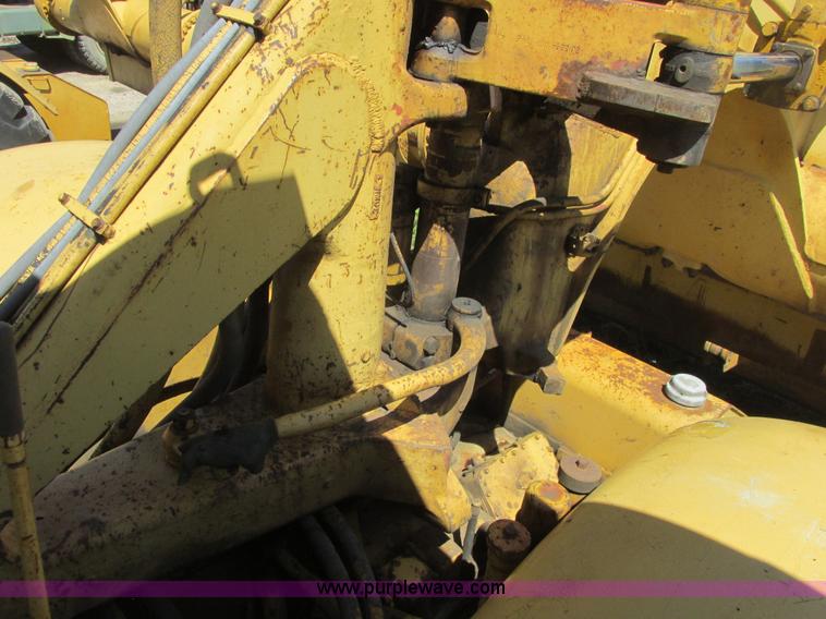 image for item A8805 1964 Caterpillar 631B conventional scraper