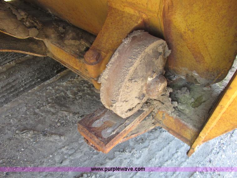 image for item A8806 1965 Caterpillar 631B conventional scraper