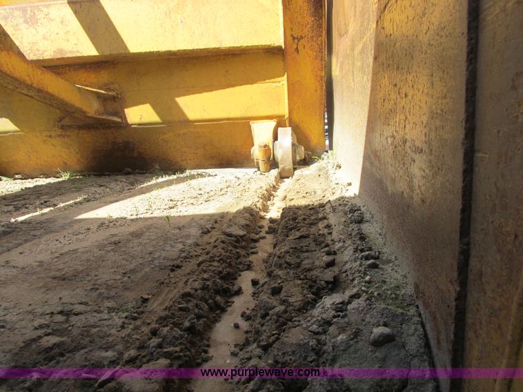 image for item A8806 1965 Caterpillar 631B conventional scraper