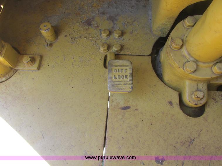 image for item A8806 1965 Caterpillar 631B conventional scraper