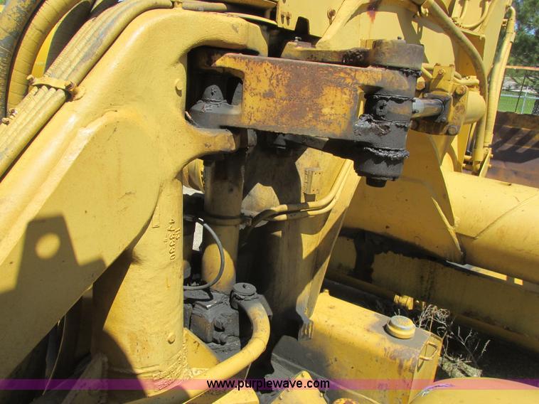 image for item A8806 1965 Caterpillar 631B conventional scraper
