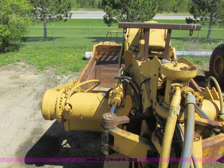 image for item A8806 1965 Caterpillar 631B conventional scraper